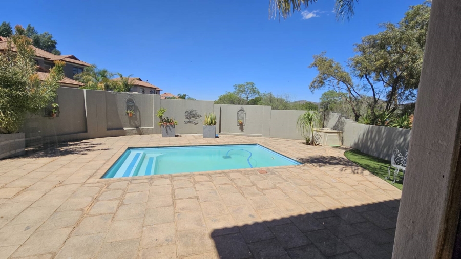 3 Bedroom Property for Sale in Birdwood Estate North West